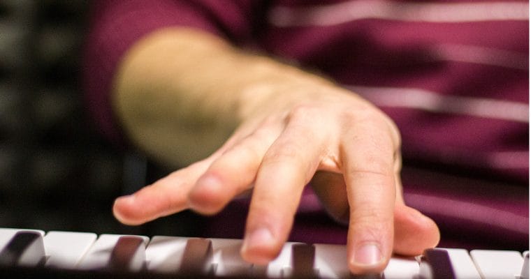 Left Hand Piano Exercises to Help Your Hands Cooperate
